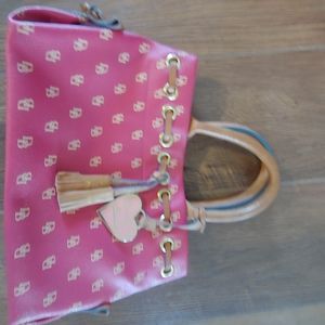Dooney & Bourke hand bag